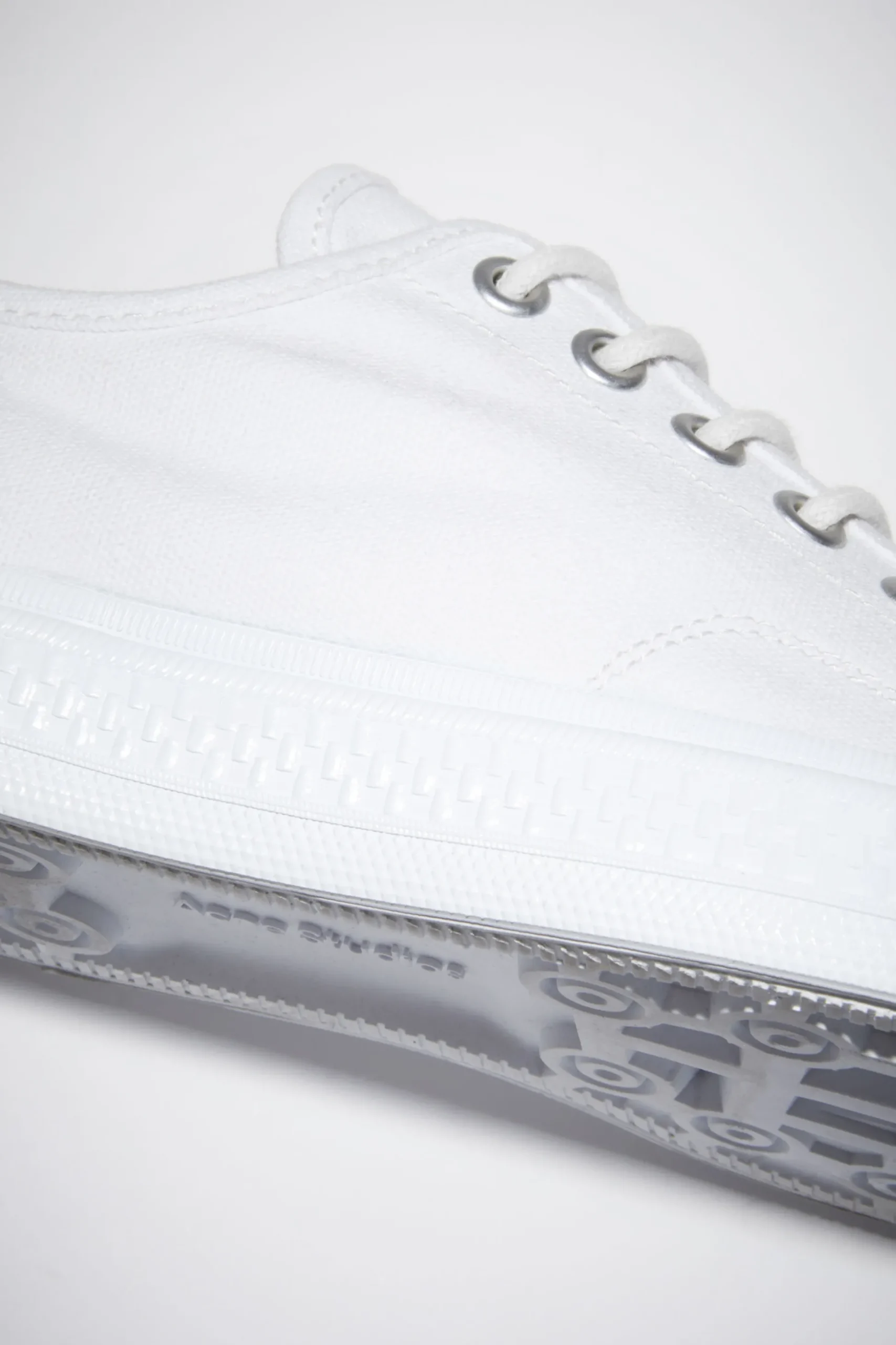 Niedrige Sneakers