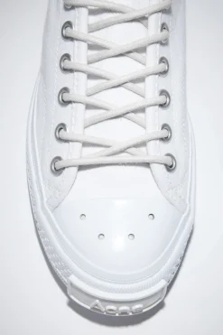 Niedrige Sneakers