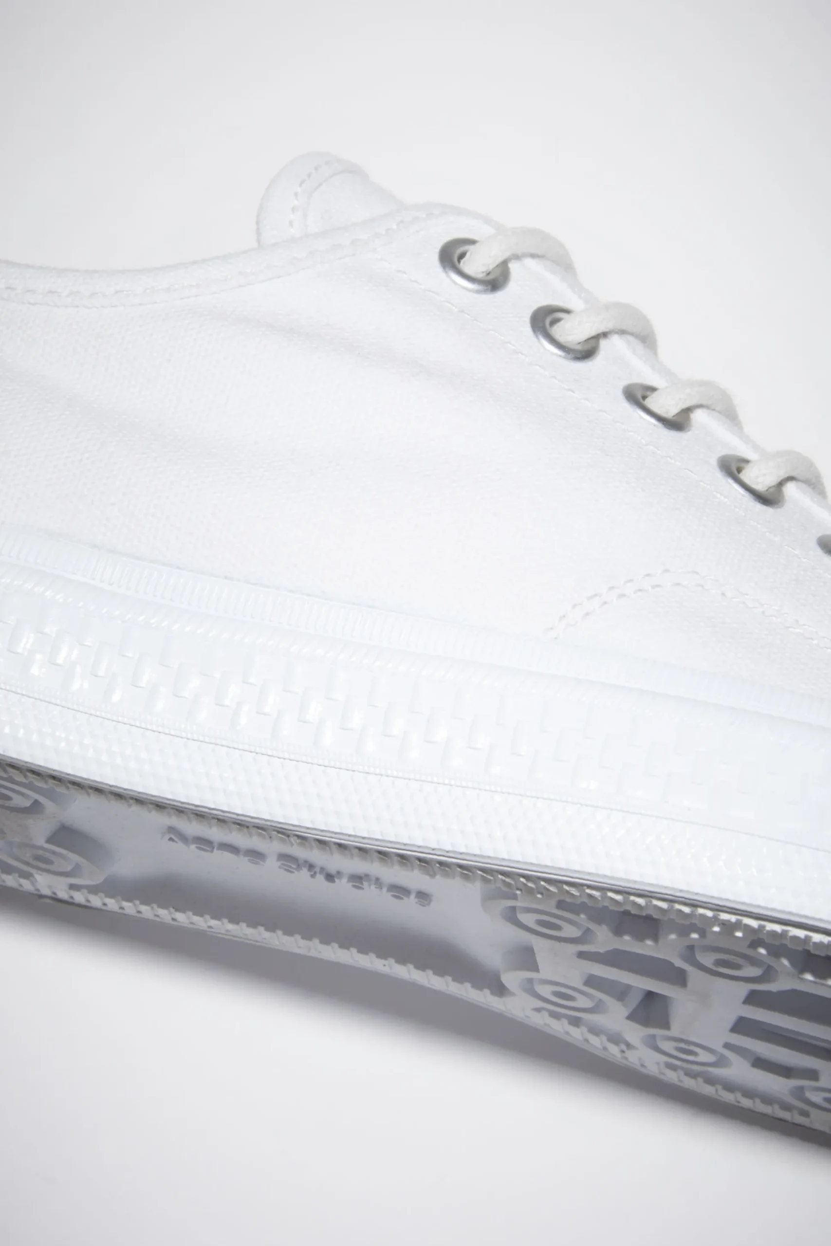 Niedrige Sneakers