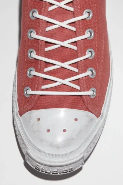 Niedrige Sneakers