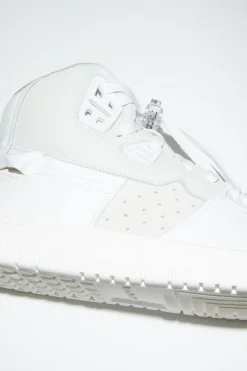 Niedrige Sneakers