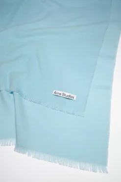 Oversized-Schal Aus Leichter Wolle