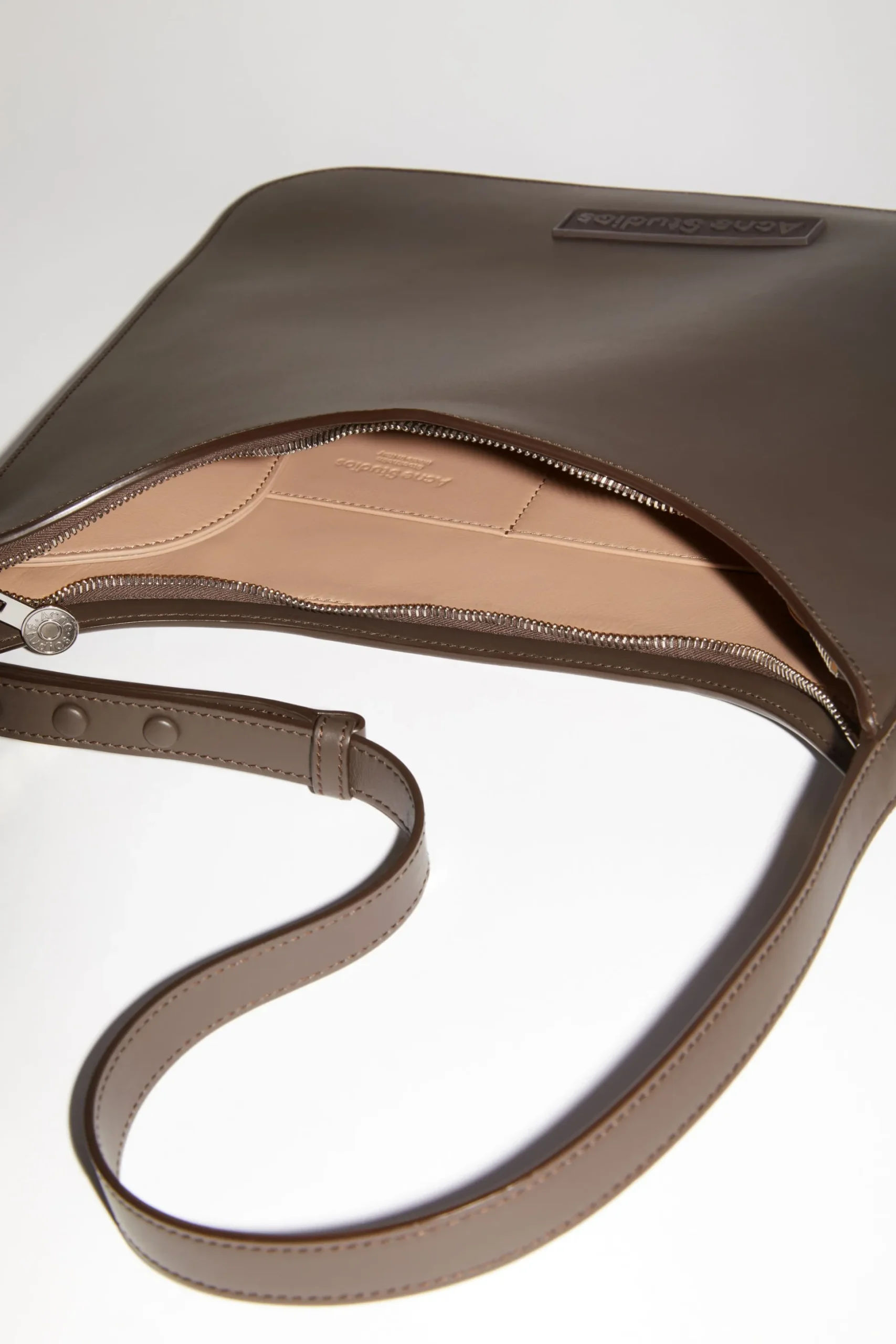 Platt Schultertasche