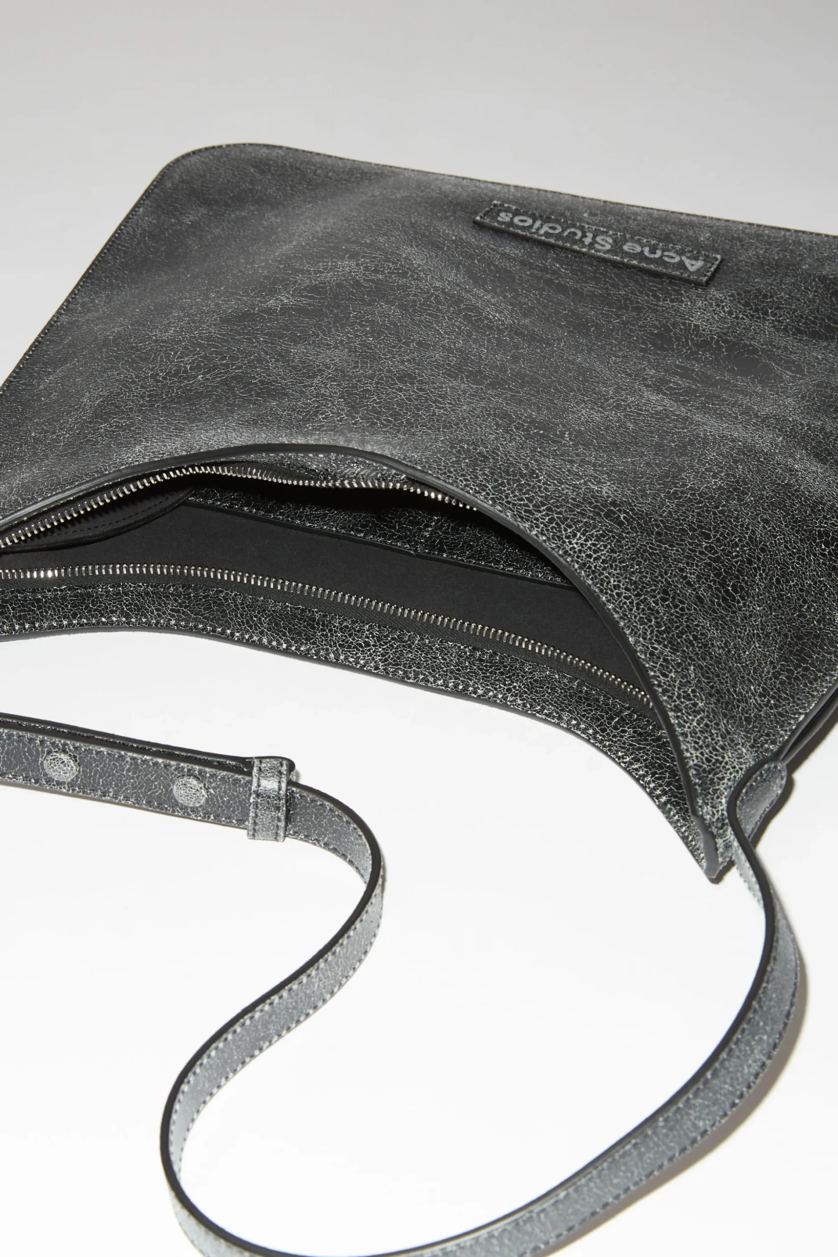 Platt Shoulder Bag