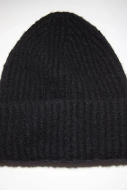Rippstrick-Beanie