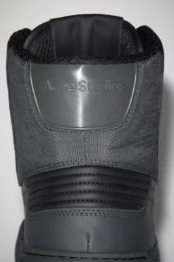 Sneaker Aus Leder Zum Schnuren Am Knochel