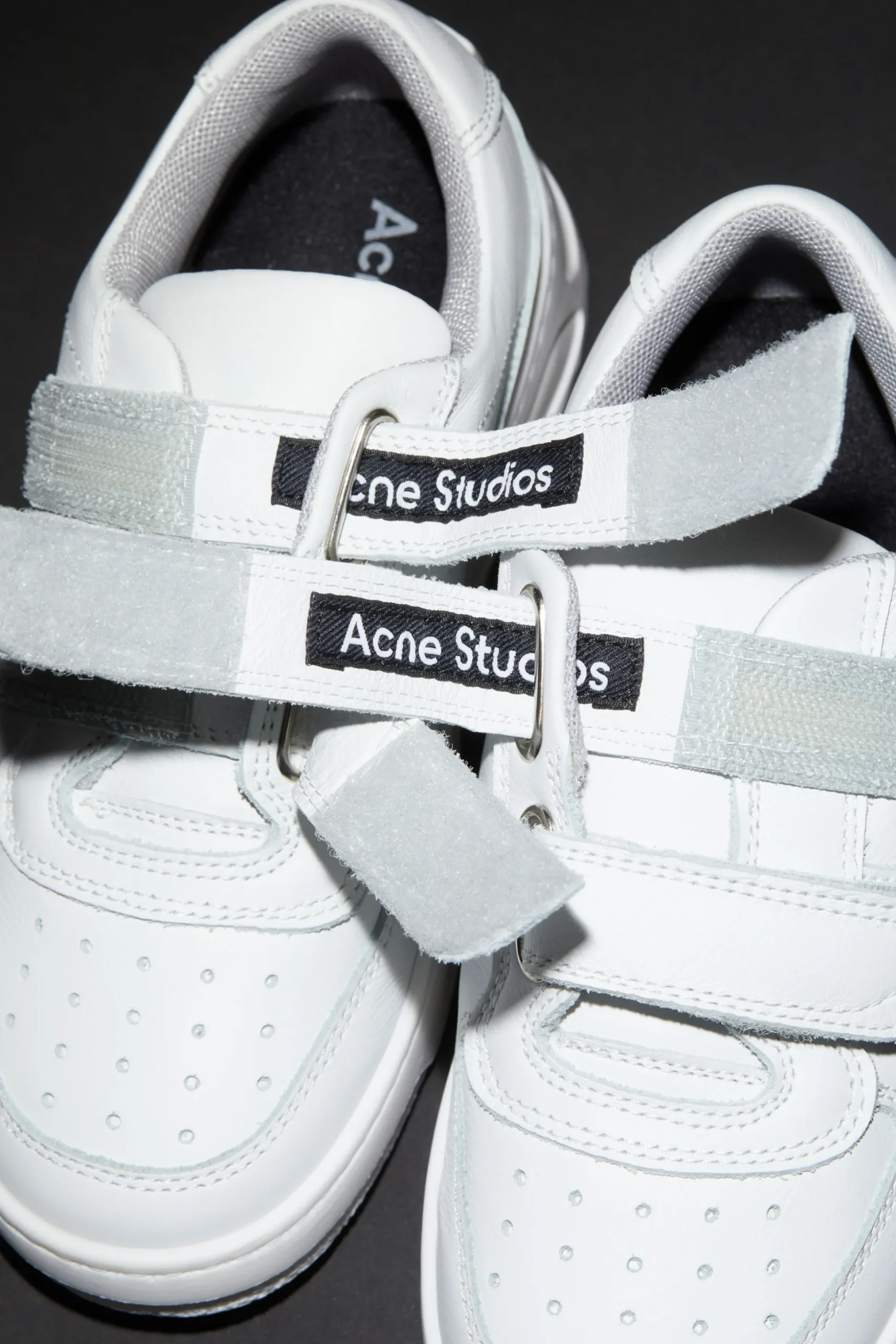 Sneakers Mit Klettverschluss