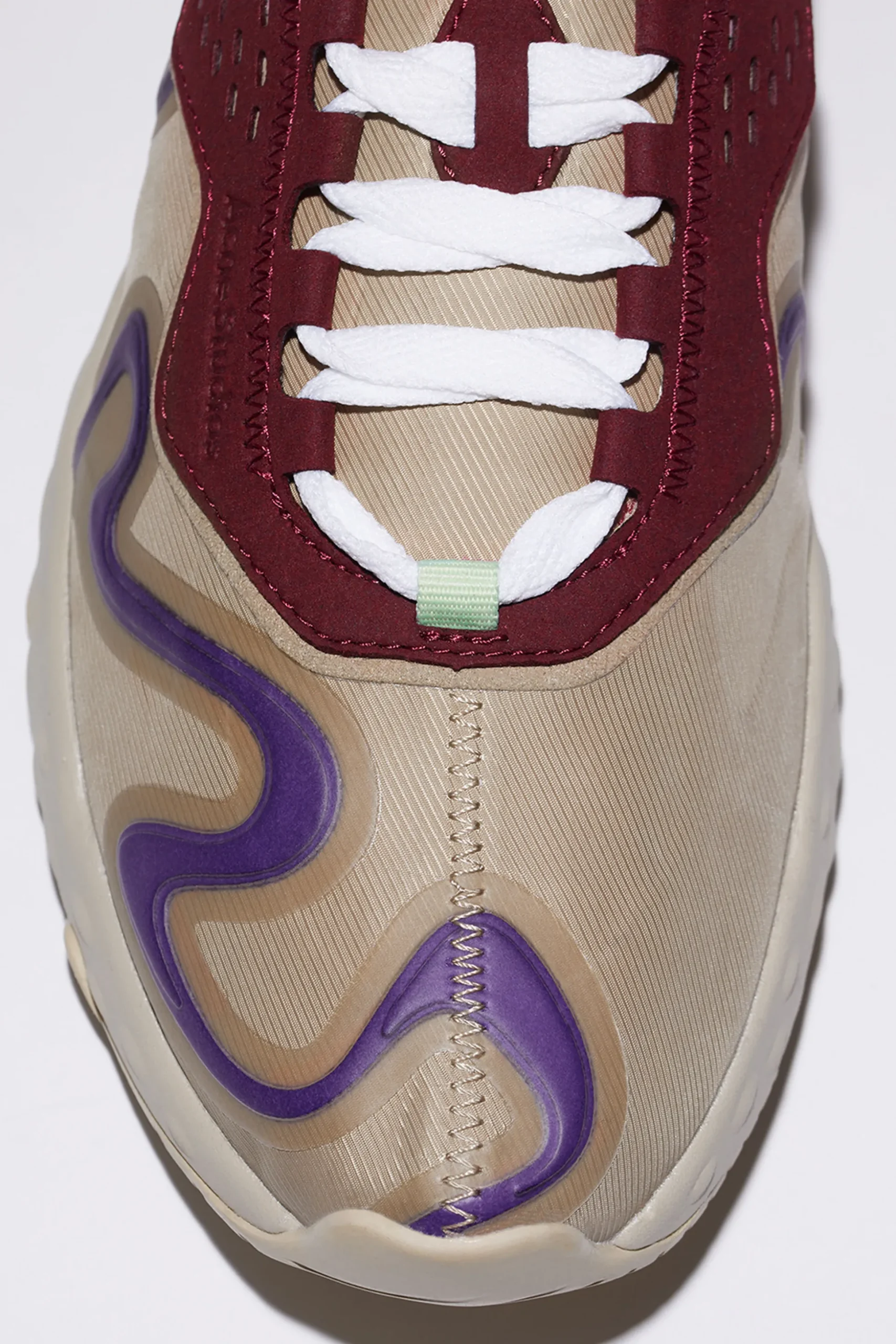 Sneakers Zum Schnuren Mit Logo Auf Schnursenkeln