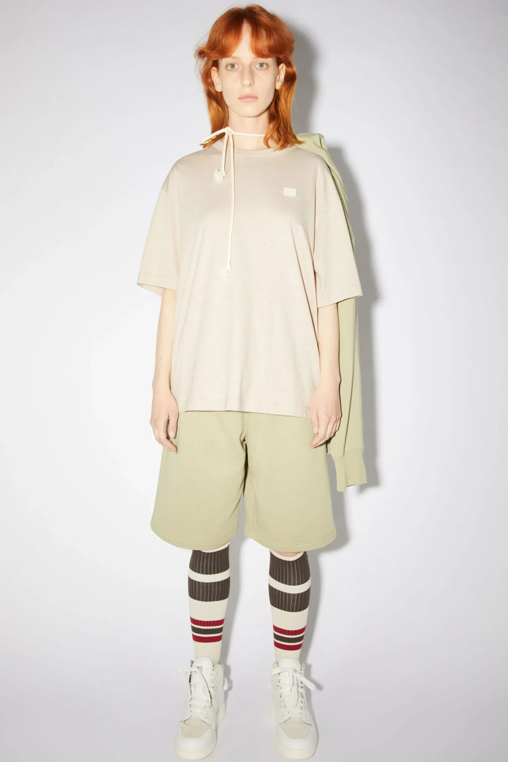 T-Shirt Mit Face-Aufnaher