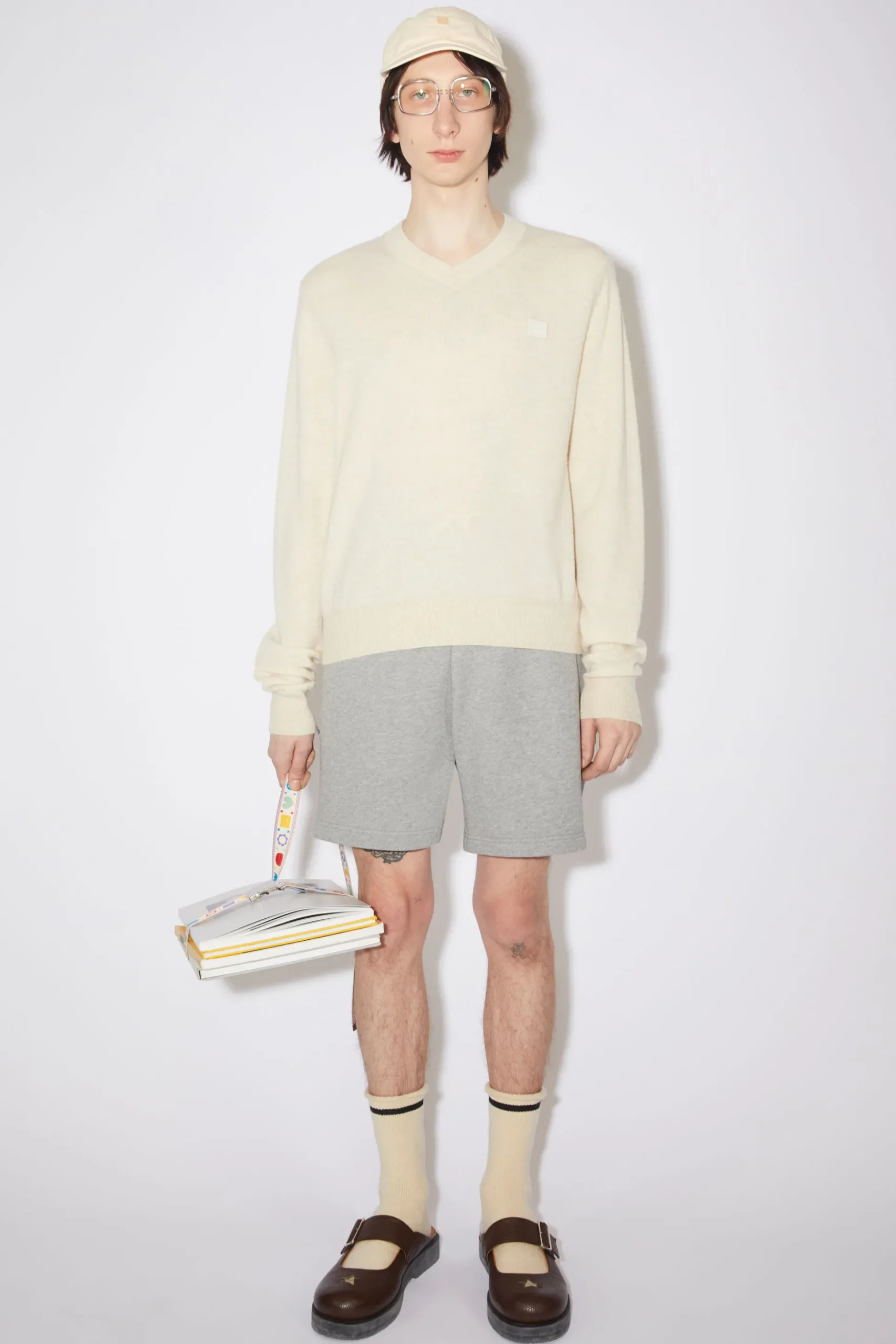 Wollpullover Mit V-Ausschnitt