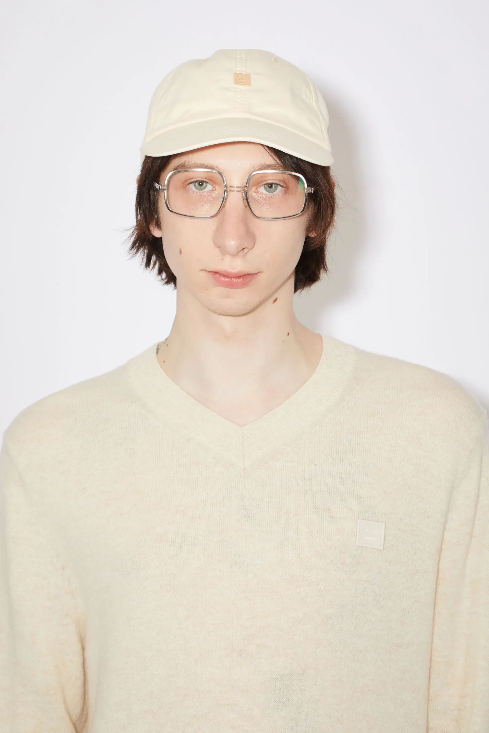 Wollpullover Mit V-Ausschnitt