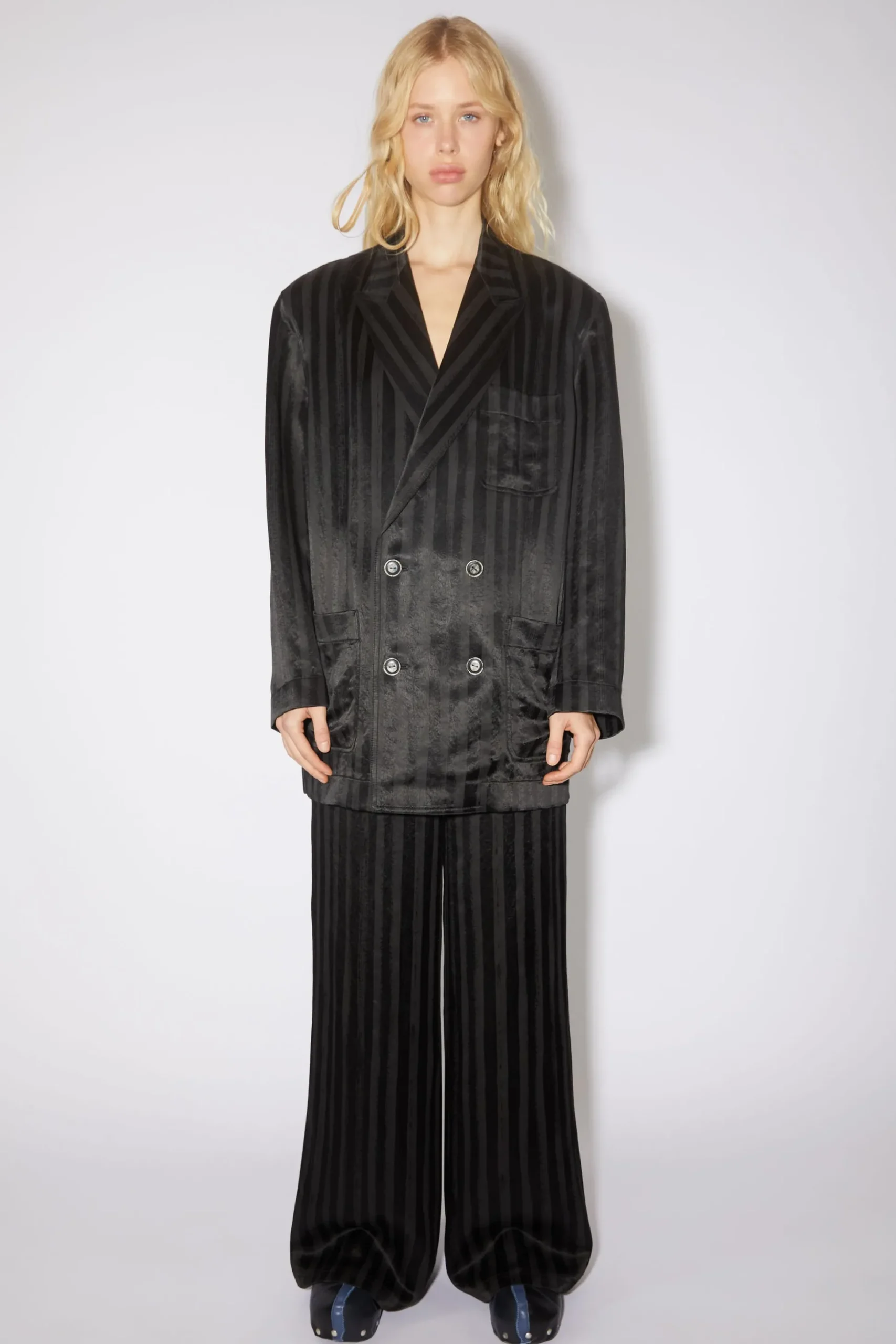 Zweireihige Jacke Aus Satin