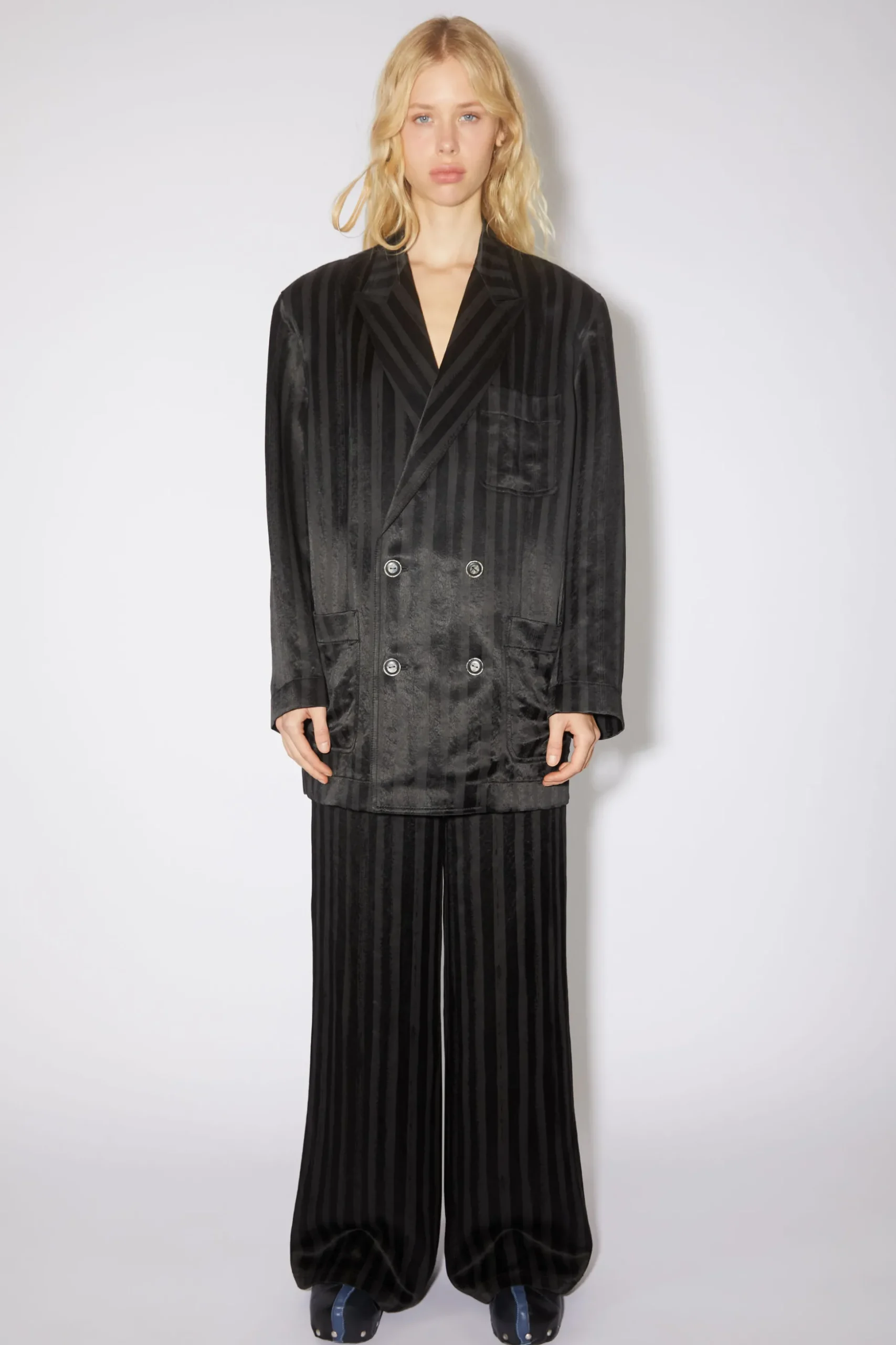 Zweireihige Jacke Aus Satin